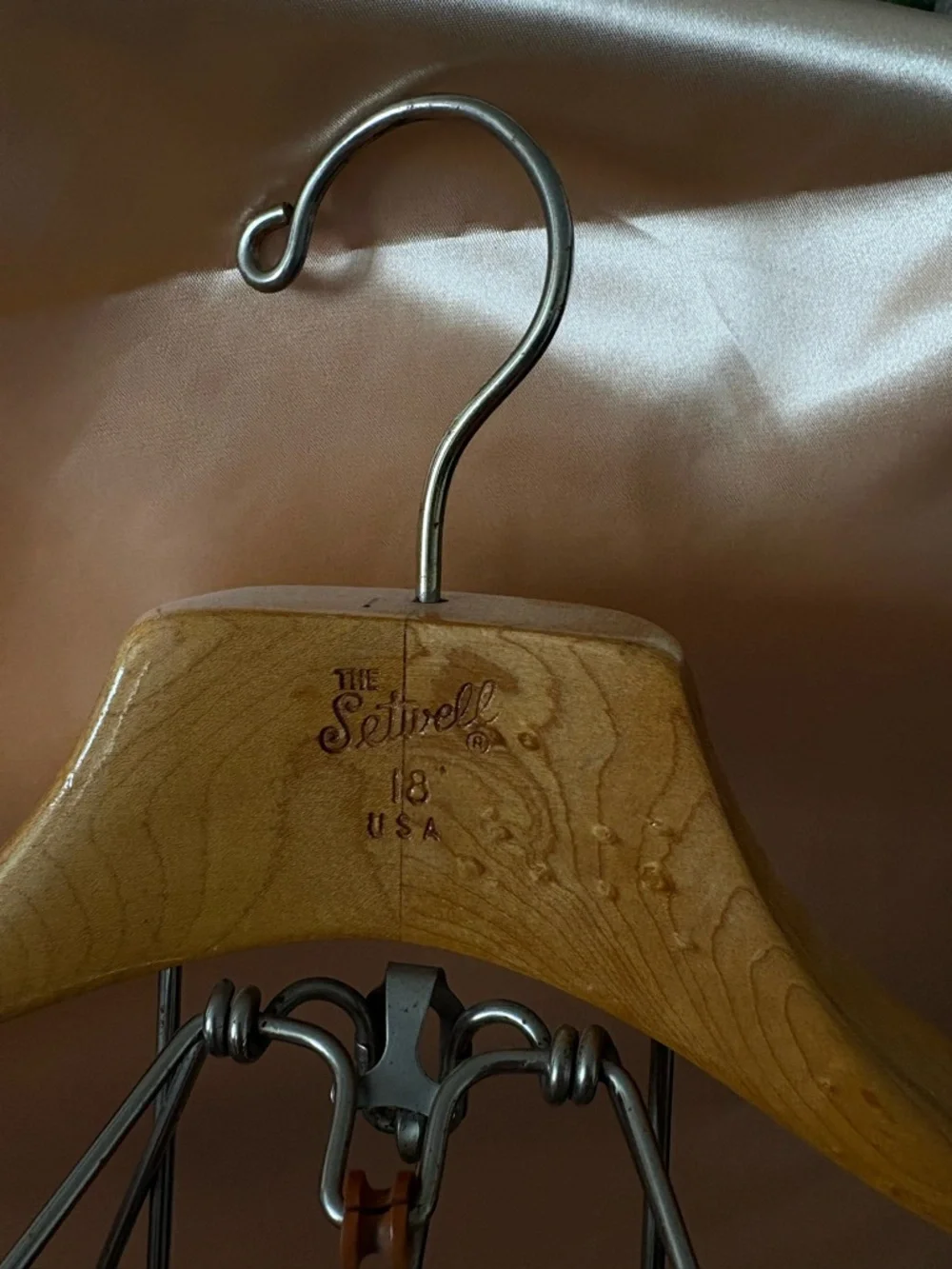 Vintage USA wooden Setwell clothing hanger with clamp